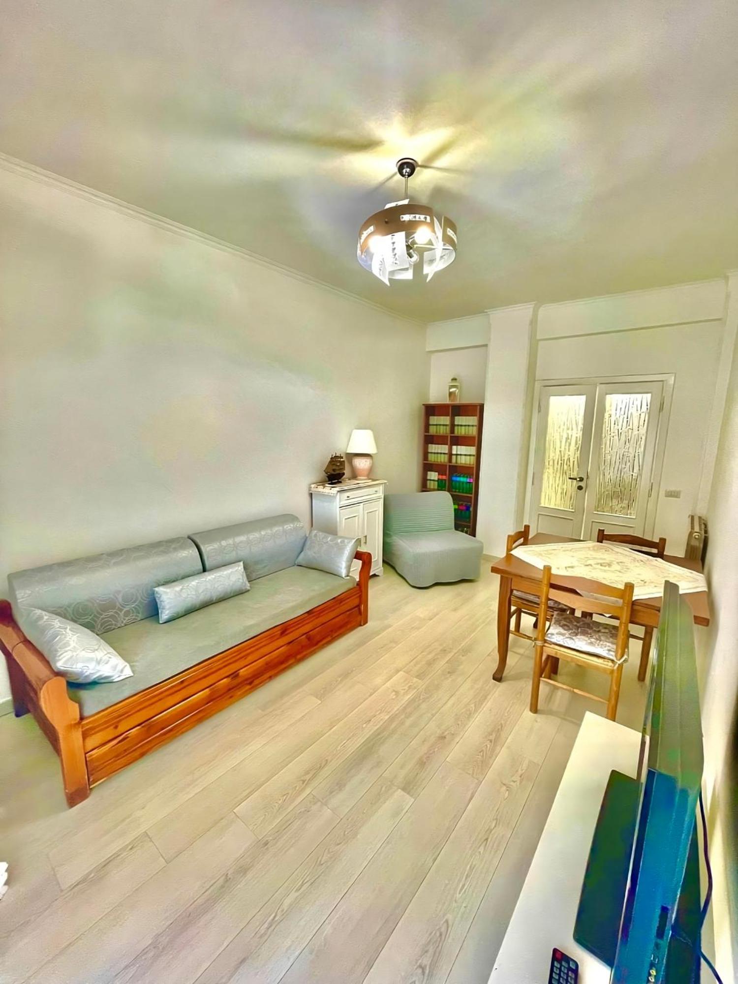 Grace'S Mirror Apartment Rome Bagian luar foto